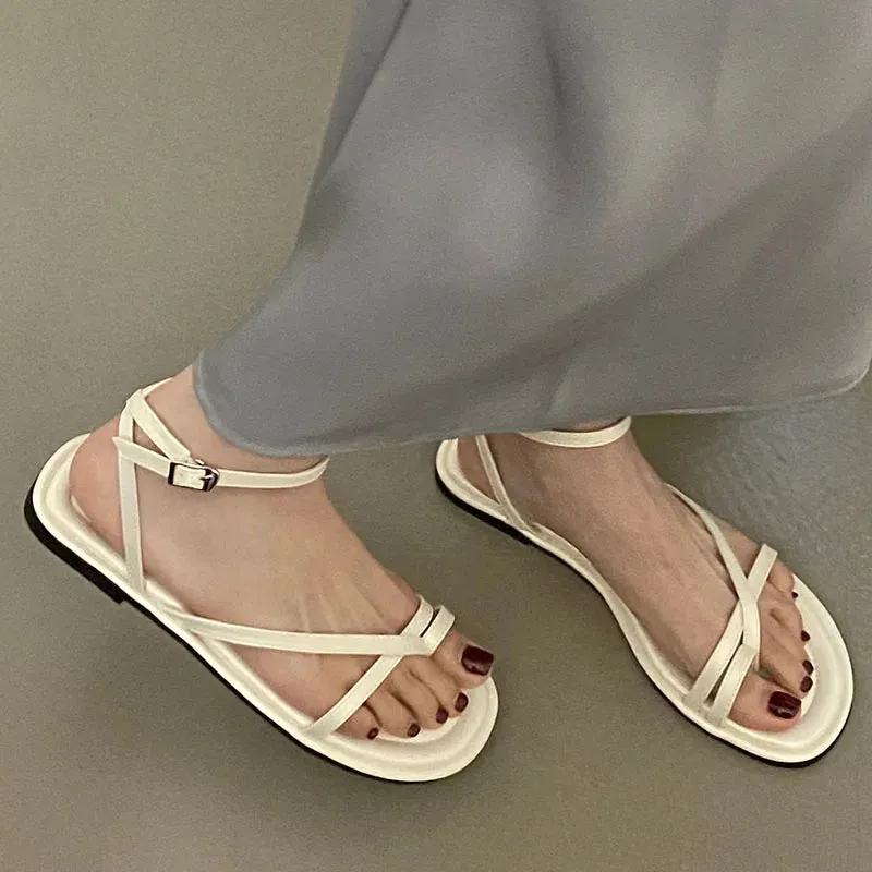 Fashion Buckle Strap Footwear Women Flats Sandals Shoes 2025 Summer Beach Female Casual Flip Flops Ladies Flat With Sandals