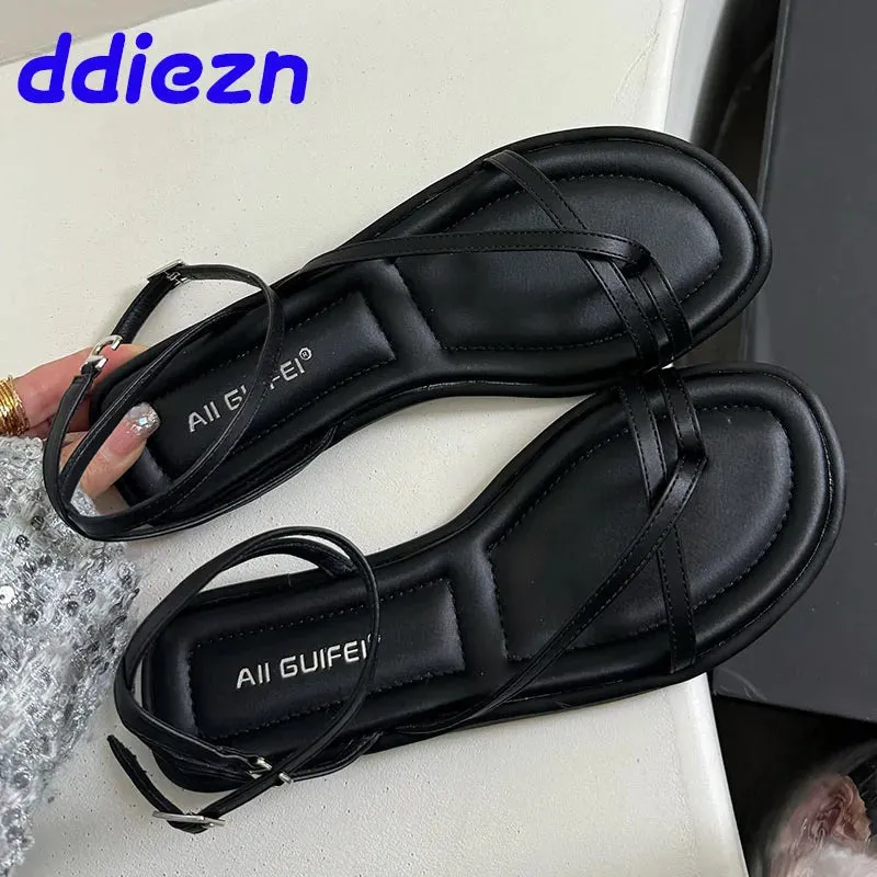 Fashion Buckle Strap Footwear Women Flats Sandals Shoes 2025 Summer Beach Female Casual Flip Flops Ladies Flat With Sandals