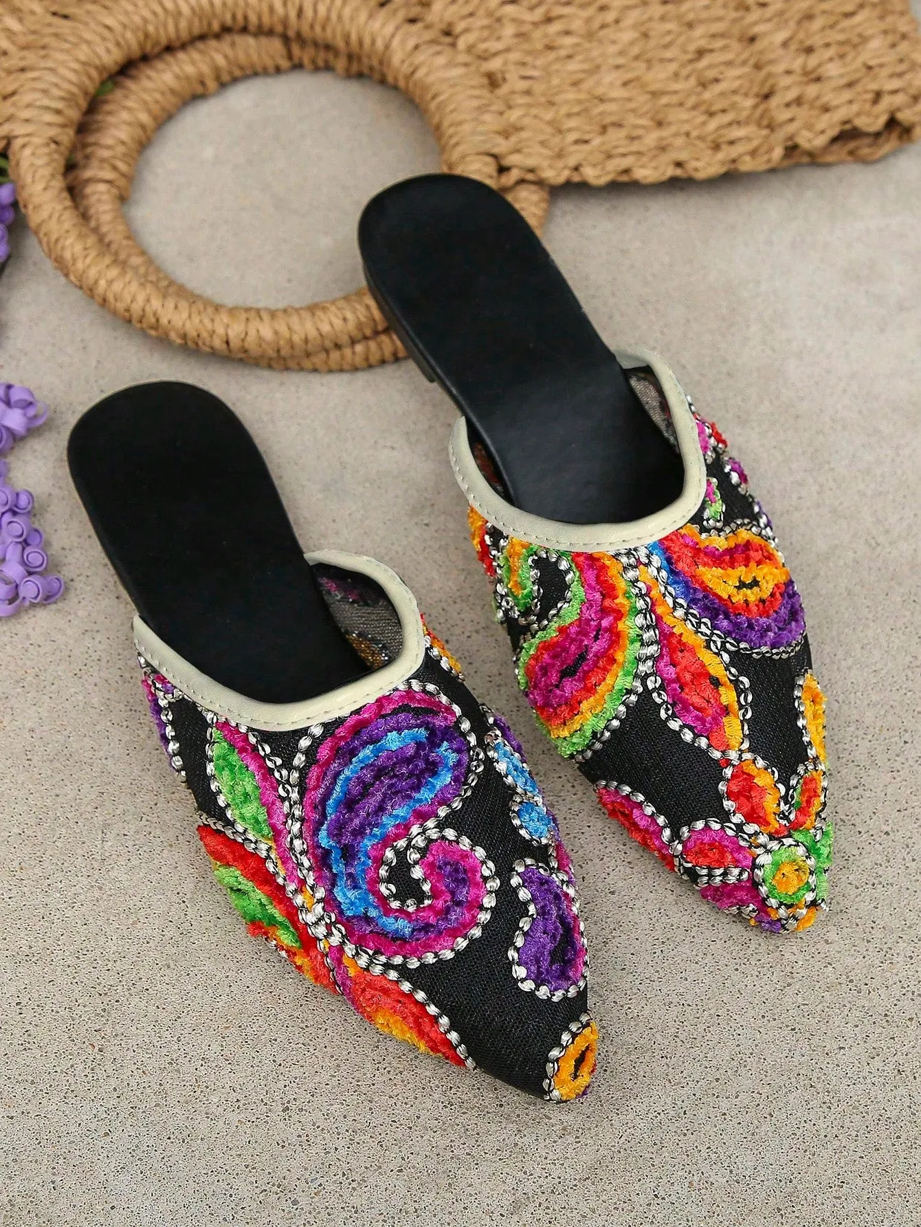 Fashion Flats For Women, Colorblock Embroidery Detail Point Toe Flat Mules