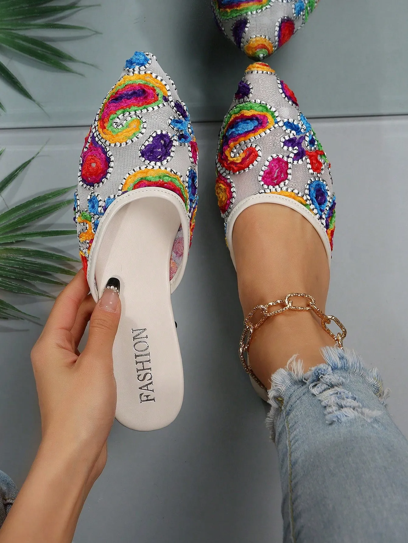 Fashion Flats For Women, Colorblock Embroidery Detail Point Toe Flat Mules