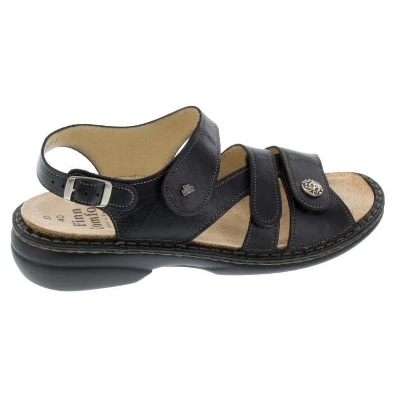 Finn Comfort Women's Gomera Sandals- Plisseelight Schwarz