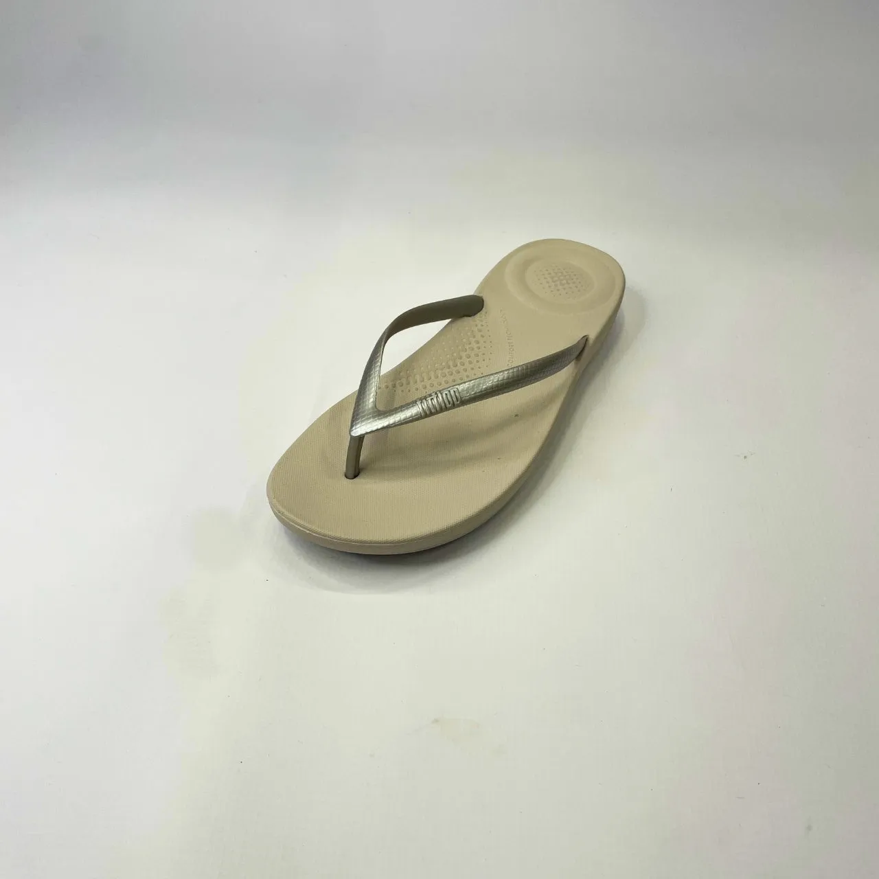 Fitflop IQUSHION silver ergonomic flipflops