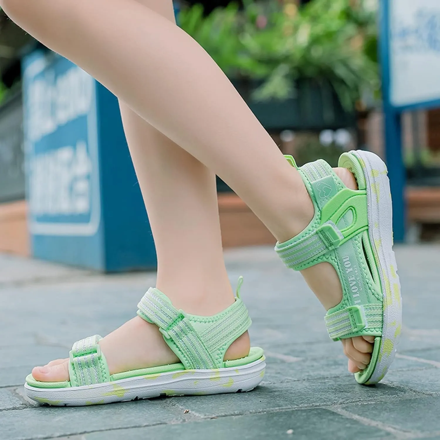 Girls Open Toe Sport Sandals for Hiking Walking 2025 Summer Trendy Outdoor Athletic Sneakers with Adjustable Straps