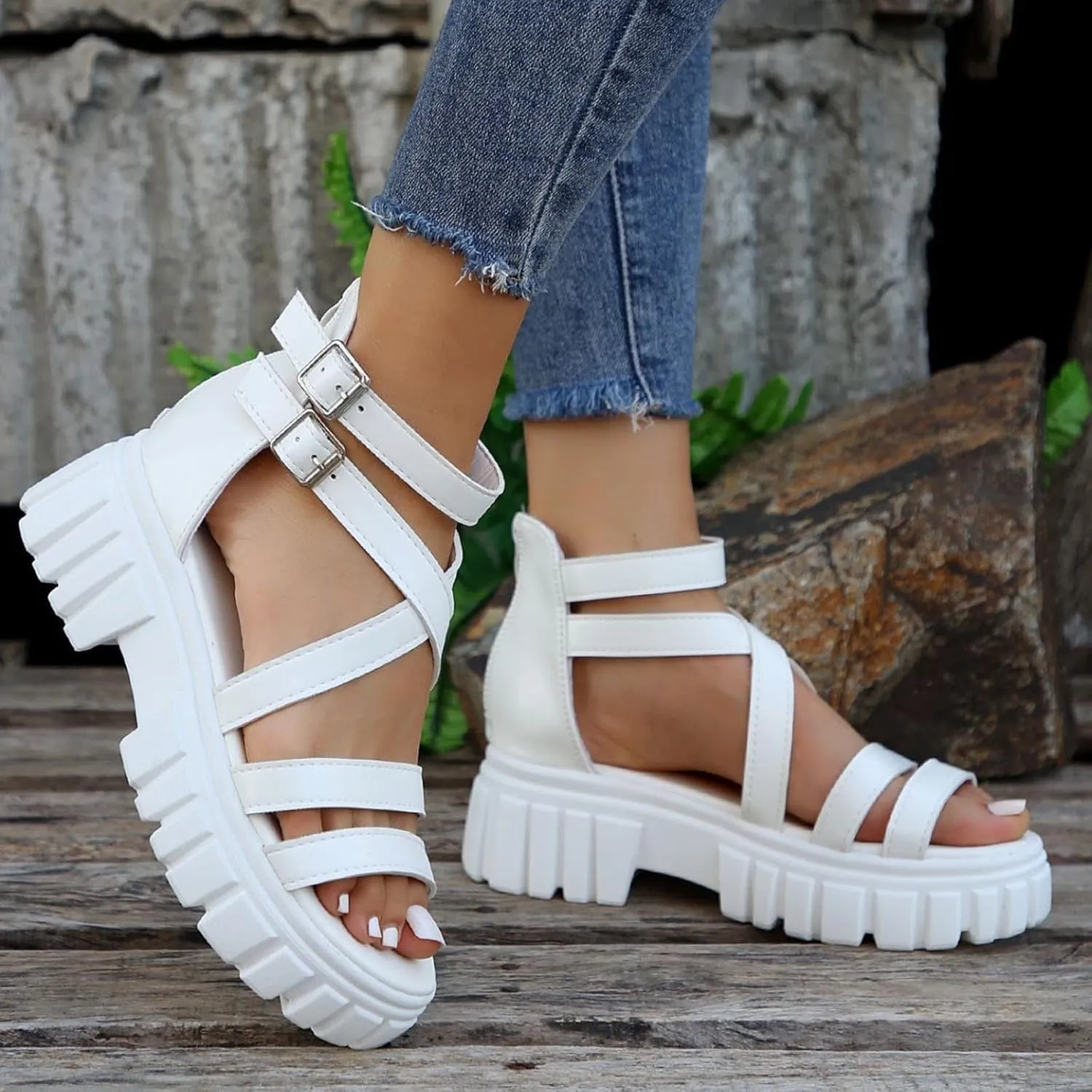 Hollow Strappy Sandals for Women Lug Sole Thick-Sole Roman-Sandal Summer Trendy Beach Sandal Holiday Shoes