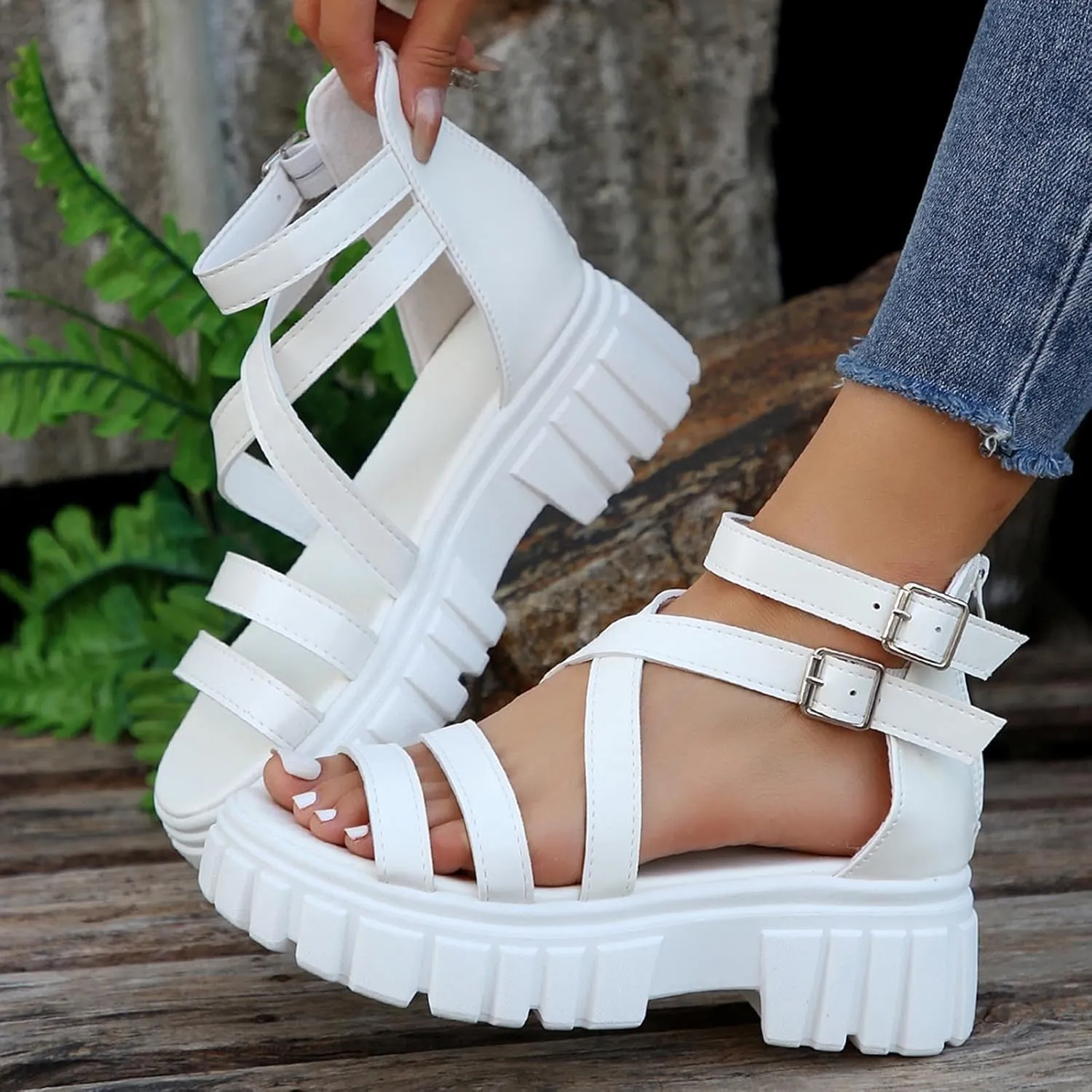 Hollow Strappy Sandals for Women Lug Sole Thick-Sole Roman-Sandal Summer Trendy Beach Sandal Holiday Shoes