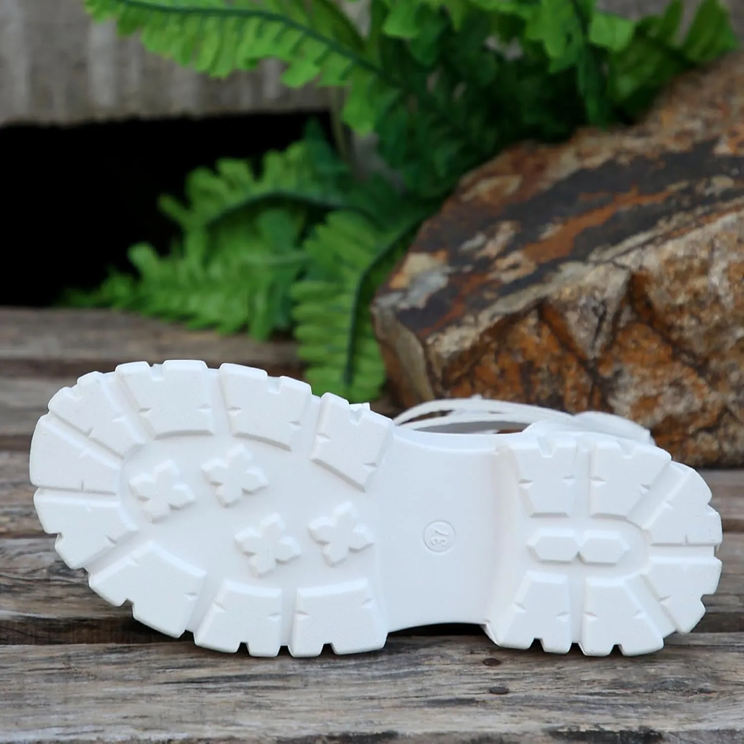 Hollow Strappy Sandals for Women Lug Sole Thick-Sole Roman-Sandal Summer Trendy Beach Sandal Holiday Shoes