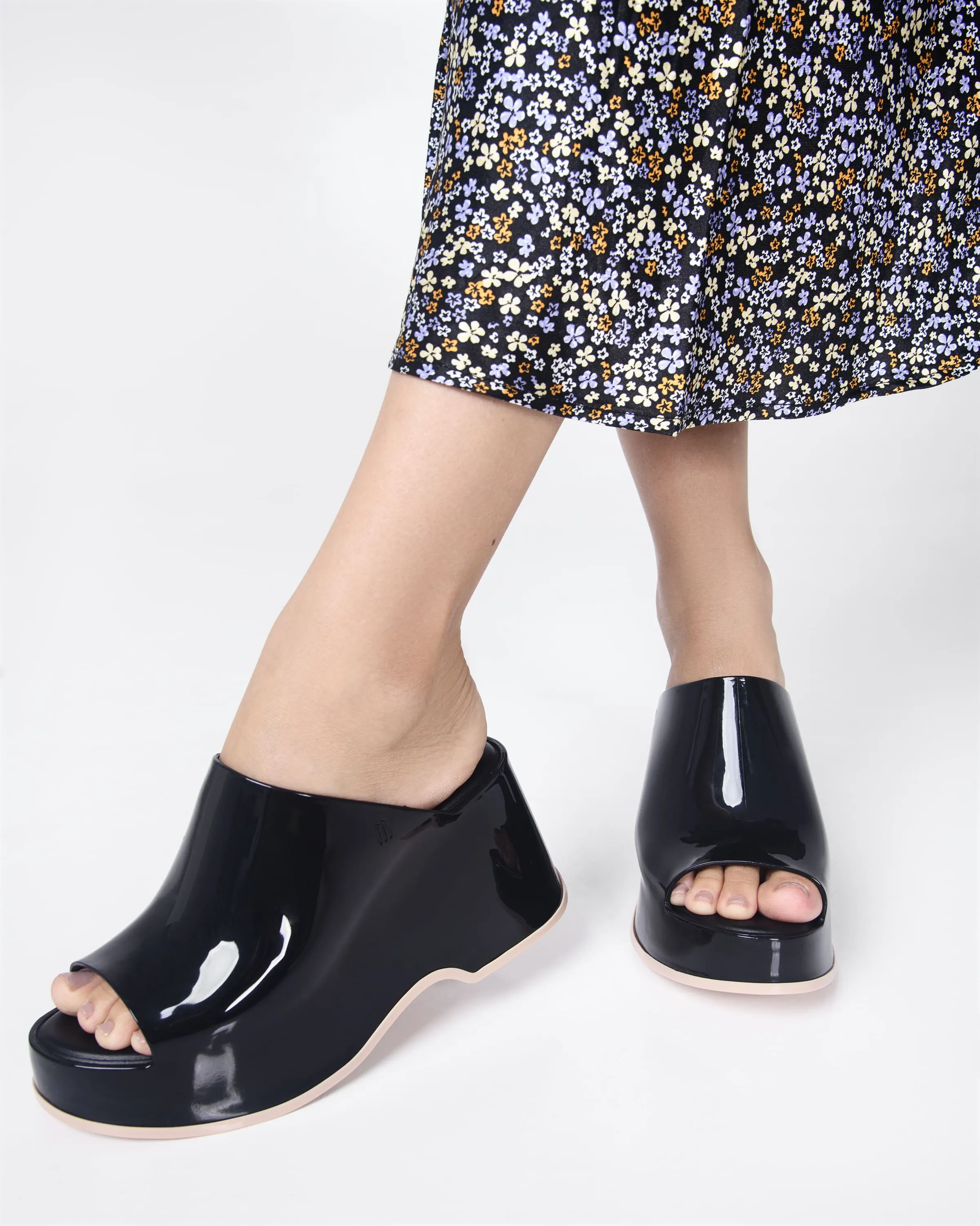 Melissa Patty Ad-Black/Beige
