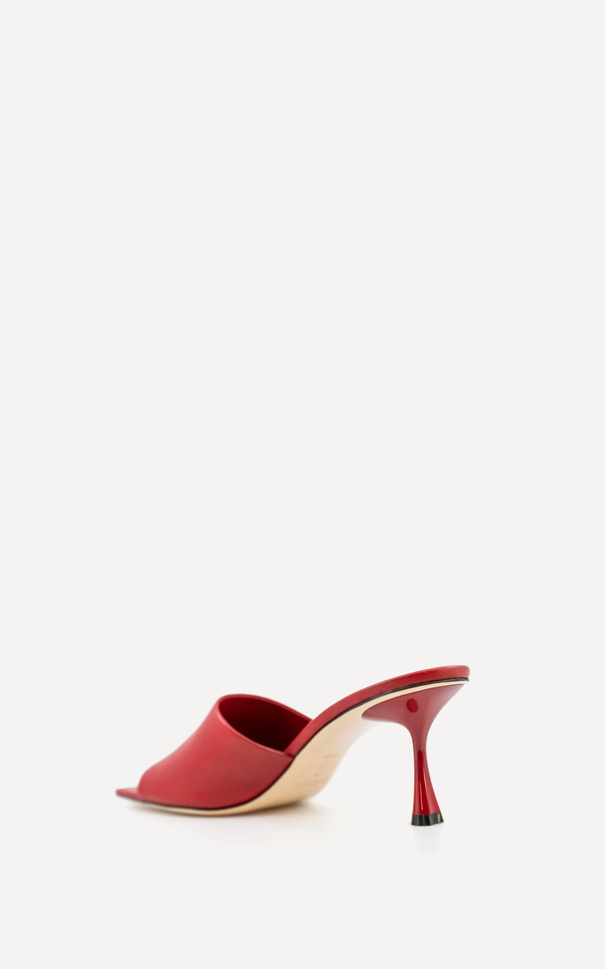 Studio Amelia Classic 70 Mule in Red