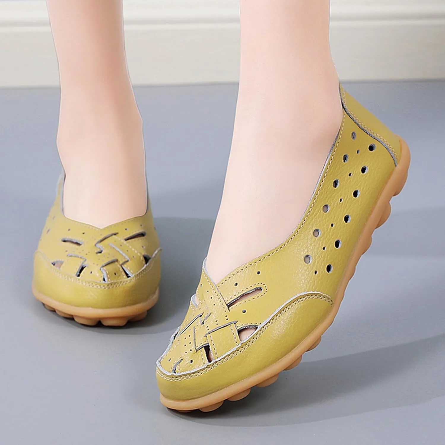 Women’s Ballet Flat Fashion Sandal with Breathable Eyelets Mary Jane Flats Round Toe Dress Leather Shoes Slip on Flat